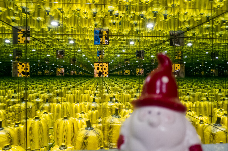 Mirror Room (Pumpkin) - Yayoi Kusama